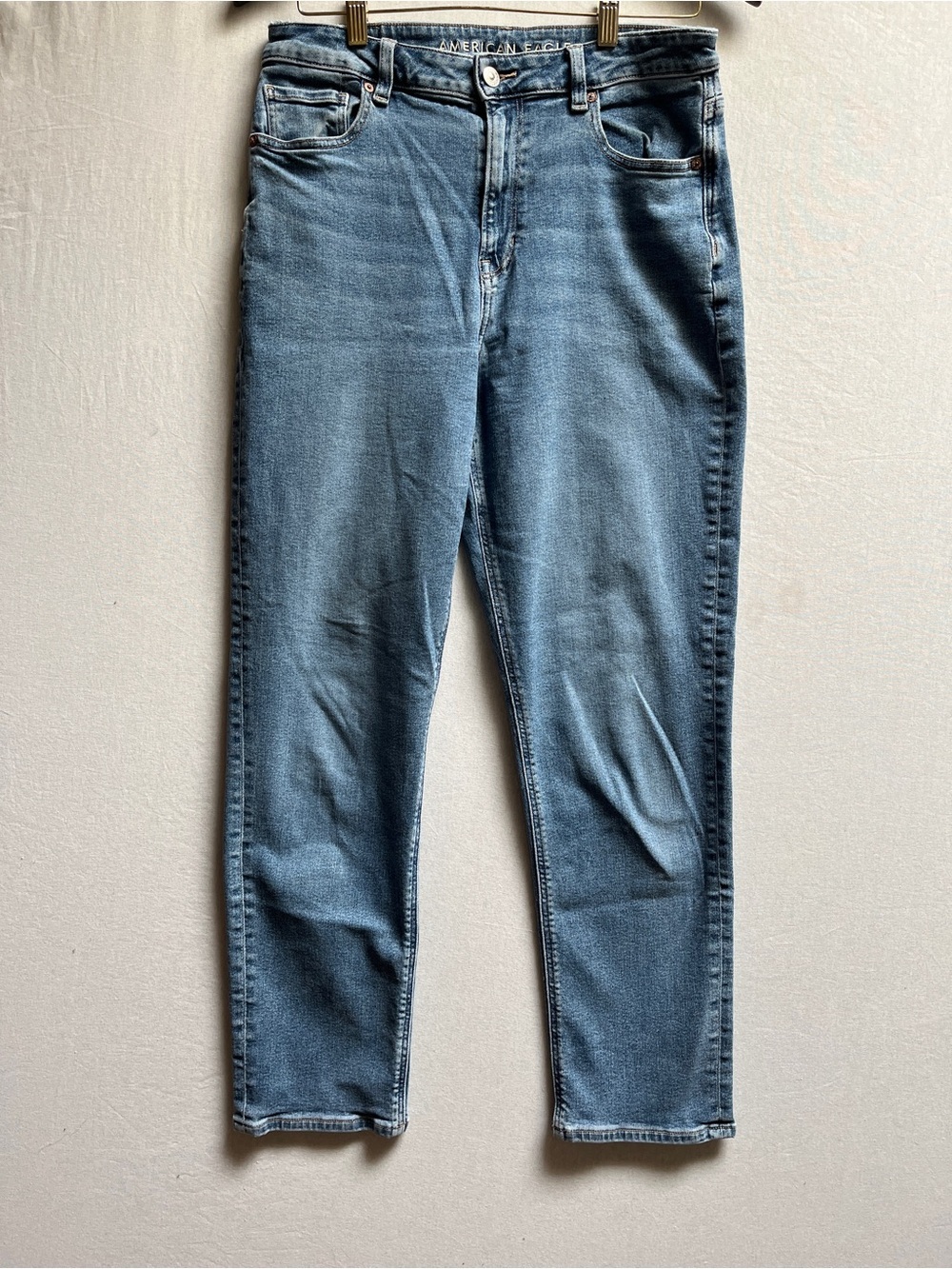 American Eagle Mom Jean High Waisted Stretch Size 10 Long 30”